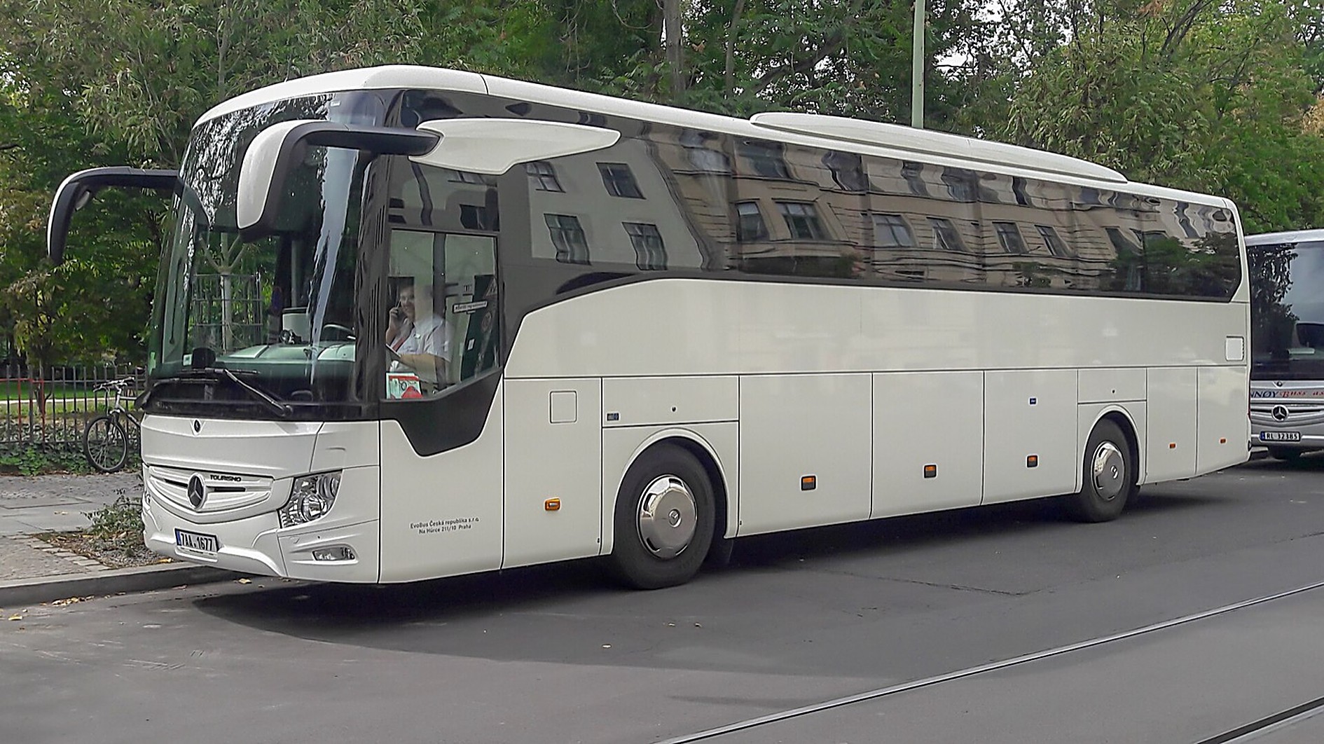 Luxury Coach 2026